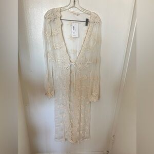 En Creme Lace Duster kimono size M